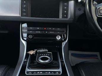 Jaguar XF 2.0d Prestige Auto Euro 6 (s/s) 4dr