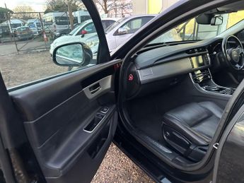 Jaguar XF 2.0d Prestige Auto Euro 6 (s/s) 4dr