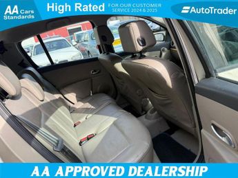 Renault Clio 1.6 VVT Initiale 5dr