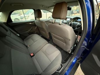 Ford Focus 1.6 Titanium Navigator Powershift Euro 5 5dr