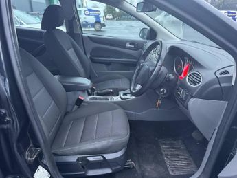 Ford Focus 1.6 Sport Auto 5dr