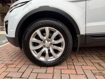 Land Rover Range Rover Evoque 2.0 TD4 SE Tech Auto 4WD Euro 6 (s/s) 5dr