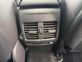 Mercedes-Benz CLA 2.1 CLA220d AMG Line Coupe 4dr Diesel 7G-DCT 4MATIC Euro 6 (s/s)