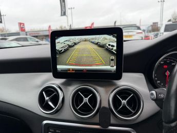 Mercedes-Benz GLA 2.1 GLA220d AMG Line (Premium Plus) SUV 5dr Diesel 7G-DCT 4MATIC