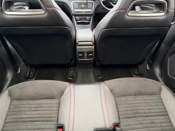 Mercedes-Benz GLA 2.1 GLA220d AMG Line (Premium Plus) SUV 5dr Diesel 7G-DCT 4MATIC