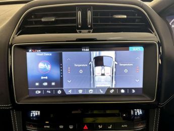 Jaguar F-PACE 2.0 D180 Chequered Flag SUV 5dr Diesel Auto AWD Euro 6 (s/s) (18