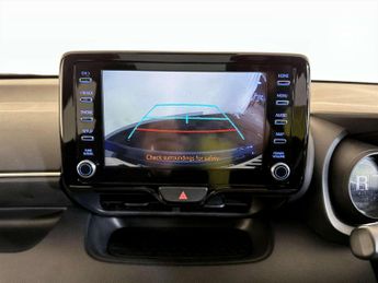 Toyota Yaris 1.5 VVT-h Design Hatchback 5dr Petrol Hybrid E-CVT Euro 6 (s/s) 