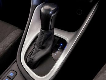 Toyota Yaris 1.5 VVT-h Design Hatchback 5dr Petrol Hybrid E-CVT Euro 6 (s/s) 