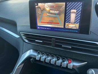 PEUGEOT 5008 1.6 THP Allure SUV 5dr Petrol EAT Euro 6 (s/s) (165 ps) **FINANC