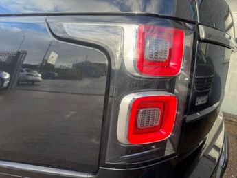 LAND ROVER RANGE ROVER 3.0 TD V6 Vogue SUV 5dr Diesel Auto 4WD Euro 6 (s/s) (258 ps) **