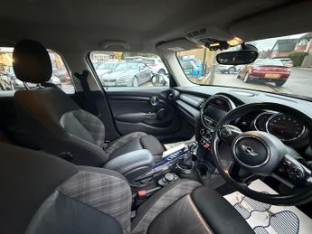 MINI Hatch 1.5 Cooper Auto Euro 6 (s/s) 5dr