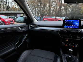 Ford Focus 1.0T EcoBoost Titanium X Euro 6 (s/s) 5dr
