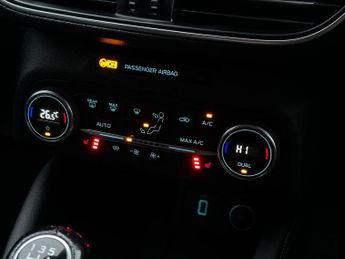 Ford Focus 1.0T EcoBoost Titanium X Euro 6 (s/s) 5dr