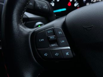 Ford Focus 1.0T EcoBoost Titanium X Euro 6 (s/s) 5dr