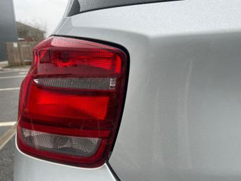 BMW 1 Series 1.6 118i SE Auto Euro 5 (s/s) 5dr