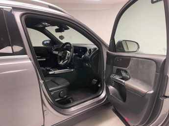 Mercedes-Benz GLB 1.3 GLB200 AMG Line 7G-DCT Euro 6 (s/s) 5dr