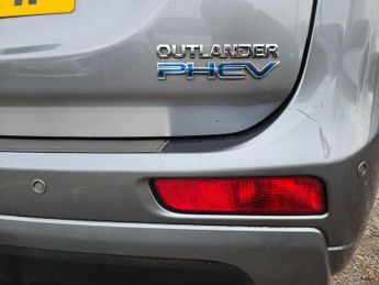 Mitsubishi Outlander 2.0h 12kWh GX3h CVT 4WD Euro 5 (s/s) 5dr