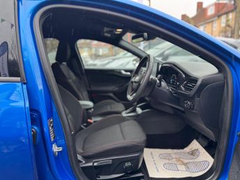 Ford Focus 1.0T EcoBoost MHEV ST-Line DCT Euro 6 (s/s) 5dr