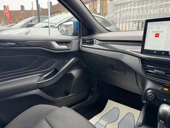 Ford Focus 1.0T EcoBoost MHEV ST-Line DCT Euro 6 (s/s) 5dr