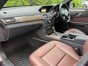 Mercedes-Benz E Class 2.1 E250 CDI BlueEfficiency Avantgarde Tiptronic Euro 5 4dr