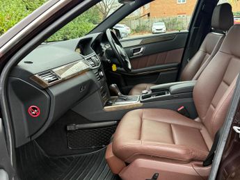 Mercedes-Benz E Class 2.1 E250 CDI BlueEfficiency Avantgarde Tiptronic Euro 5 4dr