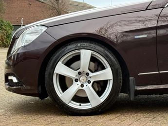 Mercedes-Benz E Class 2.1 E250 CDI BlueEfficiency Avantgarde Tiptronic Euro 5 4dr
