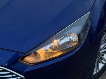 Ford Focus 1.0T EcoBoost Zetec Edition Auto Euro 6 (s/s) 5dr