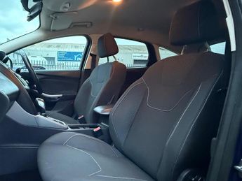 Ford Focus 1.0T EcoBoost Zetec Edition Auto Euro 6 (s/s) 5dr