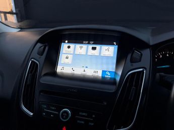 Ford Focus 1.0T EcoBoost Zetec Edition Auto Euro 6 (s/s) 5dr