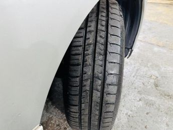 Toyota Corolla 1.6 VVT-i Colour Collection 5dr