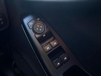 FORD FIESTA TITANIUM X MHEV