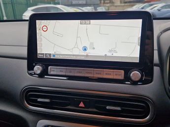 Hyundai Kona 64kWh Premium SUV 5dr Electric Auto (10.5kW Charger) (204 ps)
