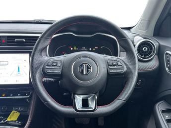 MG MG ZS 72.6kWh Trophy Connect Long Range Auto 5dr