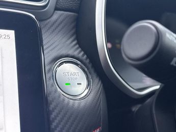 MG MG ZS 72.6kWh Trophy Connect Long Range Auto 5dr