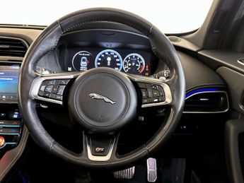 Jaguar F-PACE 3.0 V6 S SUV 5dr Petrol Auto AWD Euro 6 (s/s) (380 ps)
