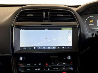 Jaguar F-PACE 3.0 V6 S SUV 5dr Petrol Auto AWD Euro 6 (s/s) (380 ps)