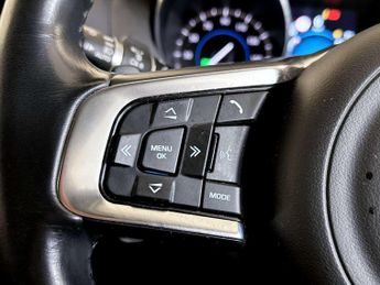 Jaguar F-PACE 2.0 D180 Prestige SUV 5dr Diesel Auto AWD Euro 6 (s/s) (180 ps)