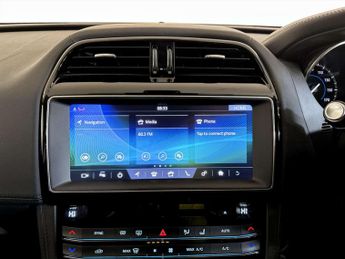 Jaguar F-PACE 2.0 D180 Prestige SUV 5dr Diesel Auto AWD Euro 6 (s/s) (180 ps)