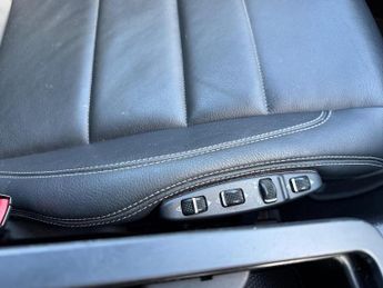 Mercedes-Benz E Class 3.0 E350 CDI V6 BlueEfficiency Sport Cabriolet G-Tronic Euro 5 2