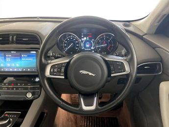 Jaguar F-PACE 2.0 D180 Portfolio SUV 5dr Diesel Auto AWD Euro 6 (s/s) (180 ps)
