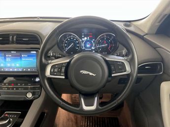 Jaguar F-PACE 2.0 D180 Portfolio SUV 5dr Diesel Auto AWD Euro 6 (s/s) (180 ps)