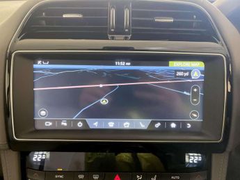 Jaguar F-PACE 2.0 D180 Portfolio SUV 5dr Diesel Auto AWD Euro 6 (s/s) (180 ps)