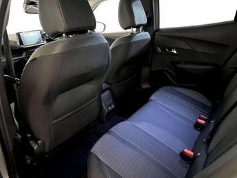 Peugeot E-2008 50kWh Allure Premium SUV 5dr Electric Auto (7kW Charger) (136 ps