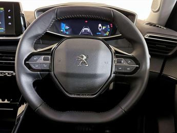 Peugeot E-2008 50kWh Allure Premium SUV 5dr Electric Auto (7kW Charger) (136 ps