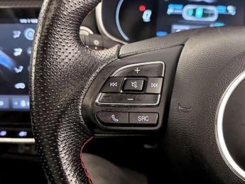 MG MG ZS 72.6kWh Trophy Long Range SUV 5dr Electric Auto (156 ps)