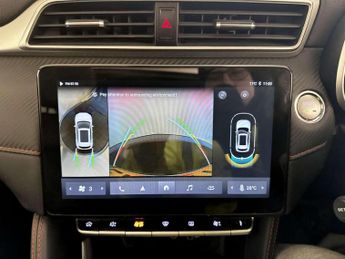 MG MG ZS 72.6kWh Trophy Long Range SUV 5dr Electric Auto (156 ps)