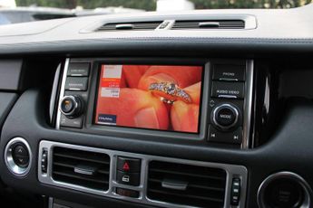 Land Rover Range Rover 4.4 TD V8 Vogue Auto 4WD Euro 5 5dr