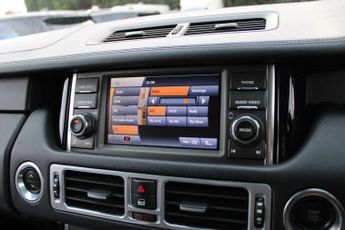 Land Rover Range Rover 4.4 TD V8 Vogue Auto 4WD Euro 5 5dr