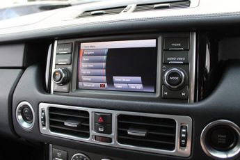 Land Rover Range Rover 4.4 TD V8 Vogue Auto 4WD Euro 5 5dr