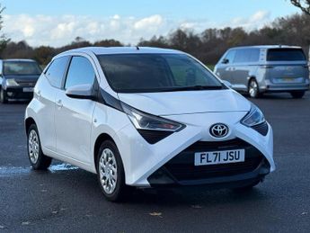 Toyota AYGO 1.0 VVT-i x-play x-shift Euro 6 5dr (Safety Sense)